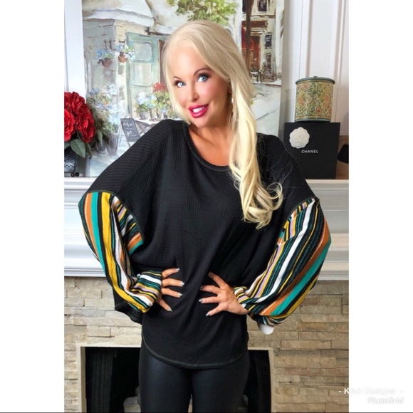 ❤️LAST 1! LAST CHANCE!! Oversized Waffle Knit Bishop Sleeve Top! - Picture 6 of 6